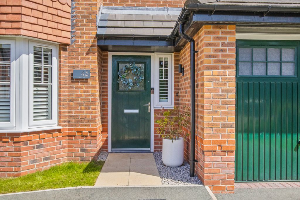 Property photo 3 of 48