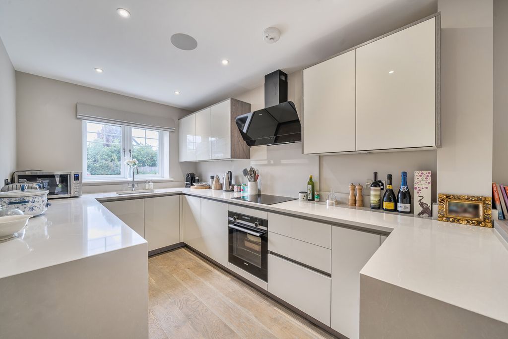 Property photo 2 of 18 Picture 2