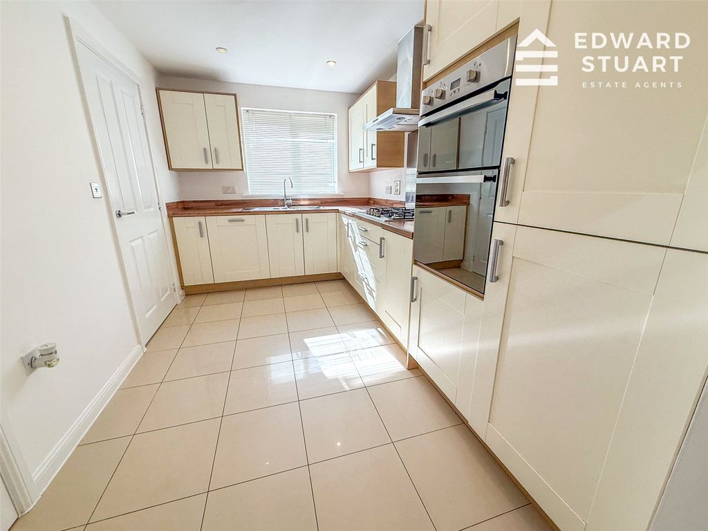 Property photo 2 of 14 Picture No. 24