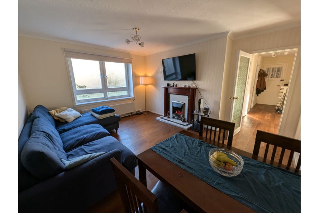 Property photo 3 of 17 Living / Dining Room