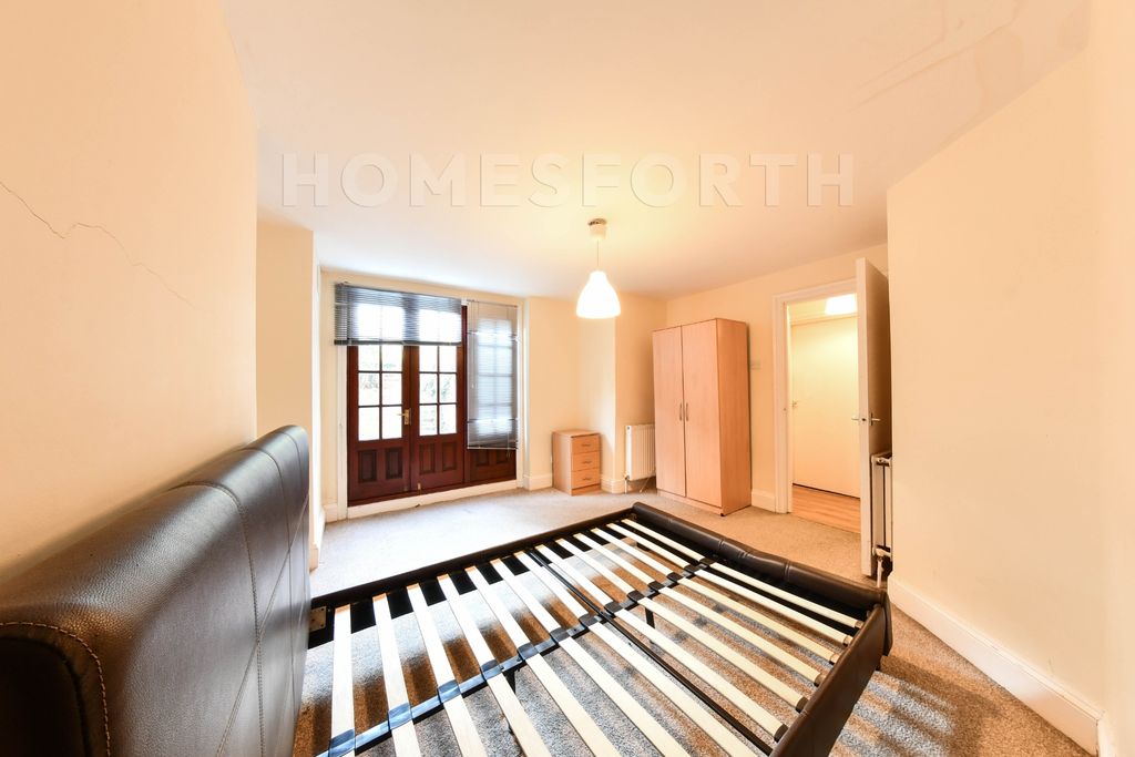 Property photo 3 of 14 Photo 12