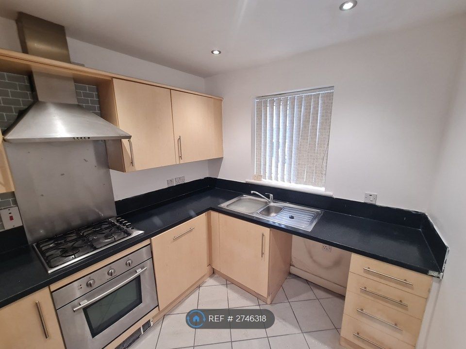 Property photo 2 of 14 Kitchen