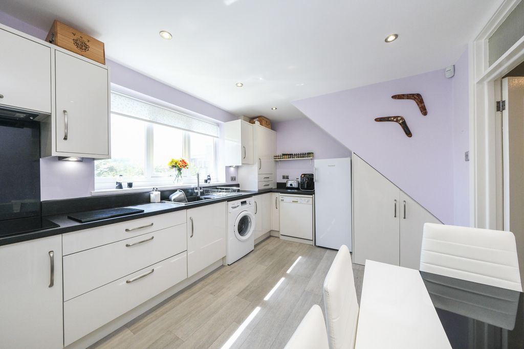 Property photo 3 of 20 Kitchen Diner