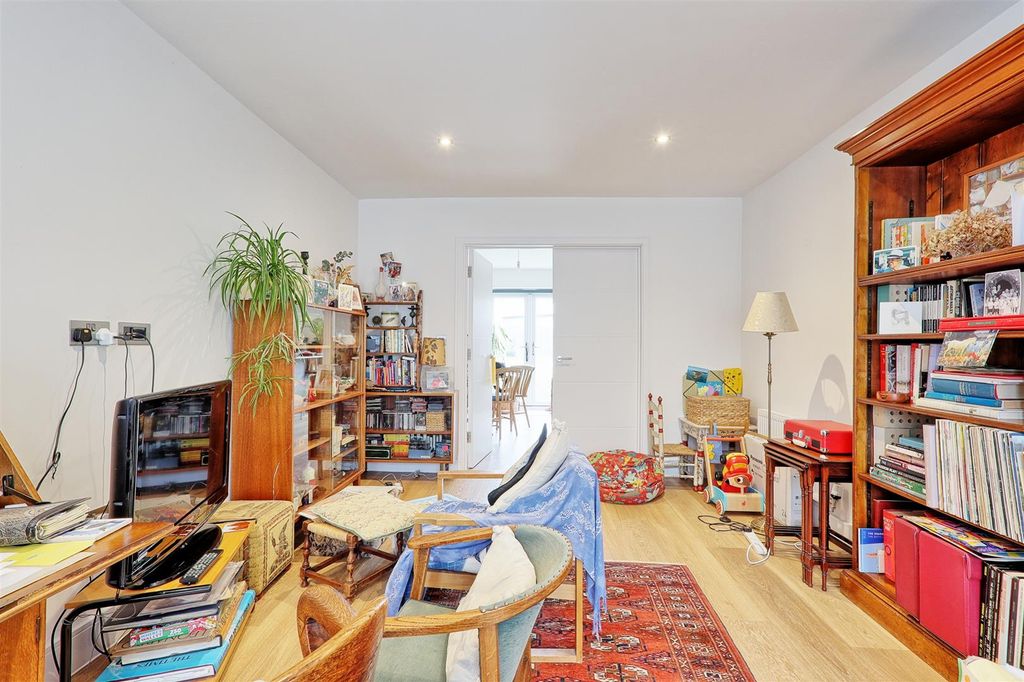 Property photo 3 of 20 Img_5373_4_5_Easyhdr-Interior3.Jpg