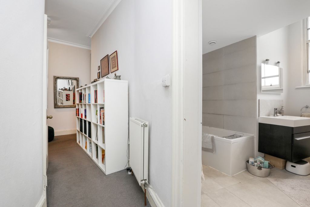 Additional image 15 of 4 bed flat for sale3 2F1 Merchiston Cresent, Merchiston, Edinburgh EH10