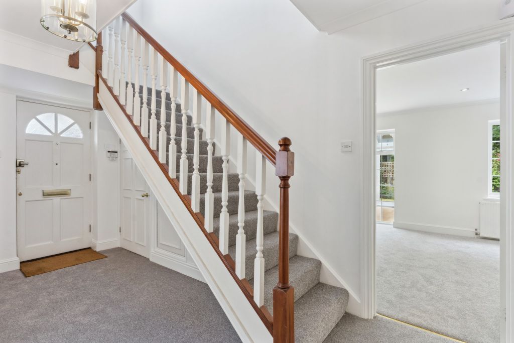 Property photo 3 of 17