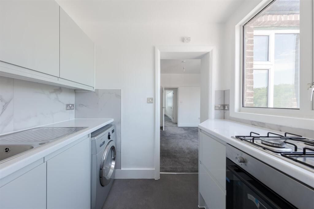 Property photo 1 of 8 Brackenbury 08.Jpeg