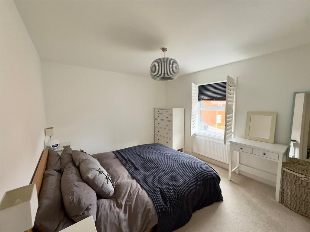 Additional image 13 of 3 bed detached house for saleWebb Close, Hook RG27