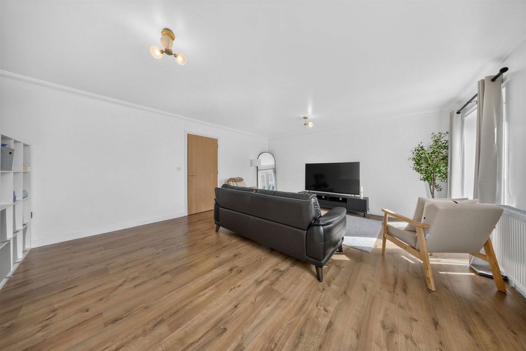 Property photo 3 of 50