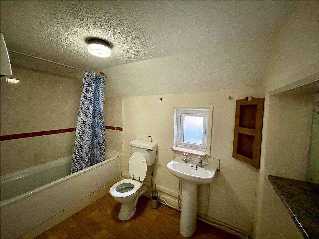 Additional image 5 of 2 bed flat to rentHigh Street, Newtown, Powys SY16
