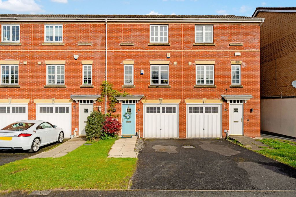 Property photo 1 of 24