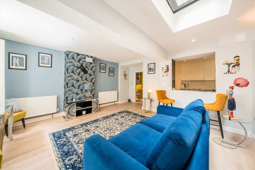 Property photo 1 of 8