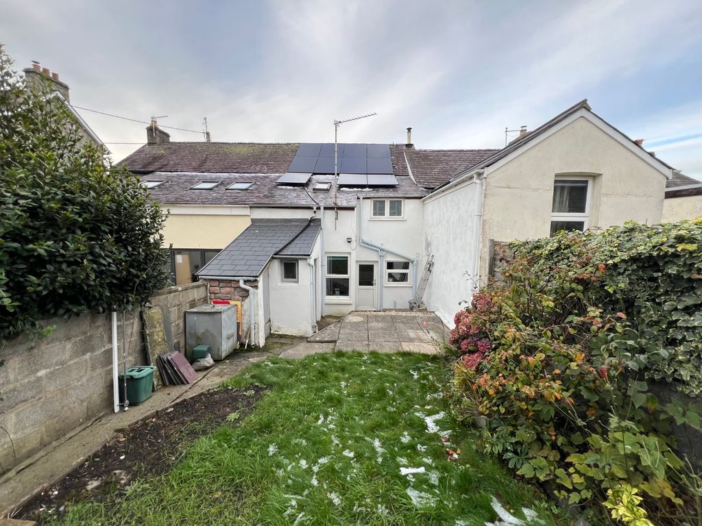 Property photo 3 of 27