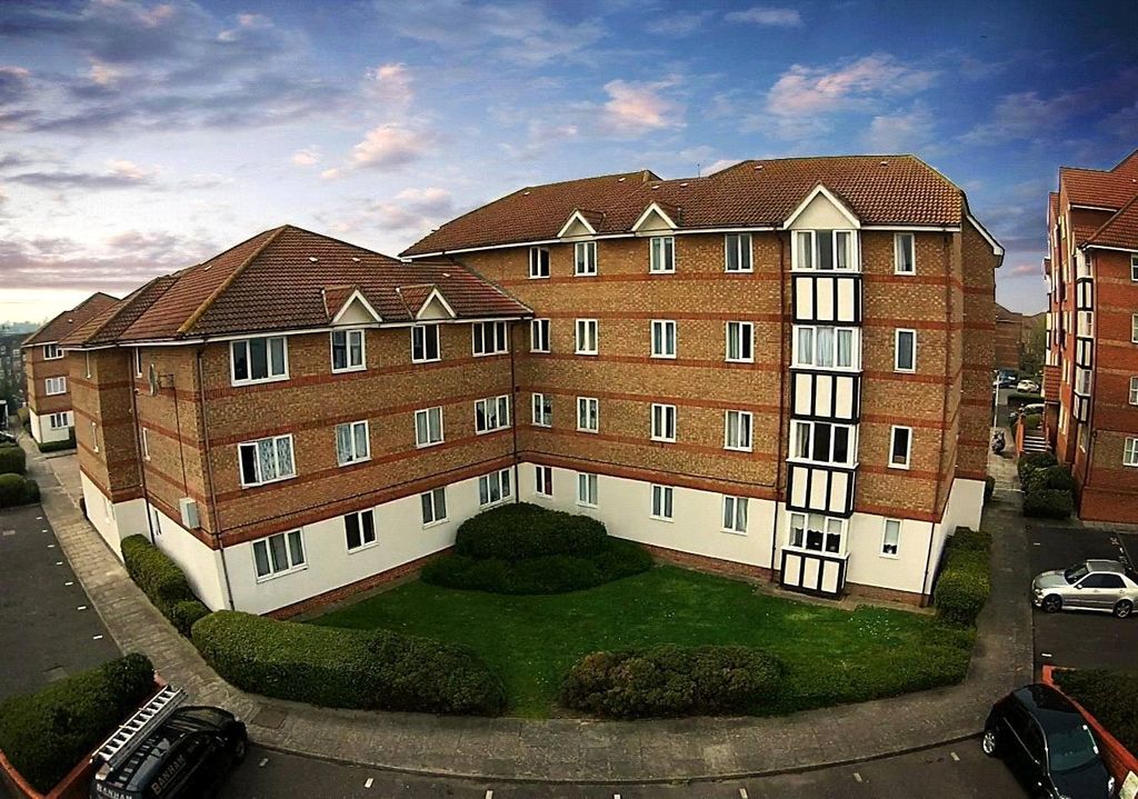 Property photo 1 of 11 External