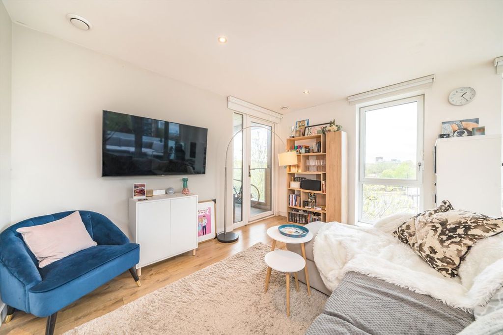 Property photo 1 of 5