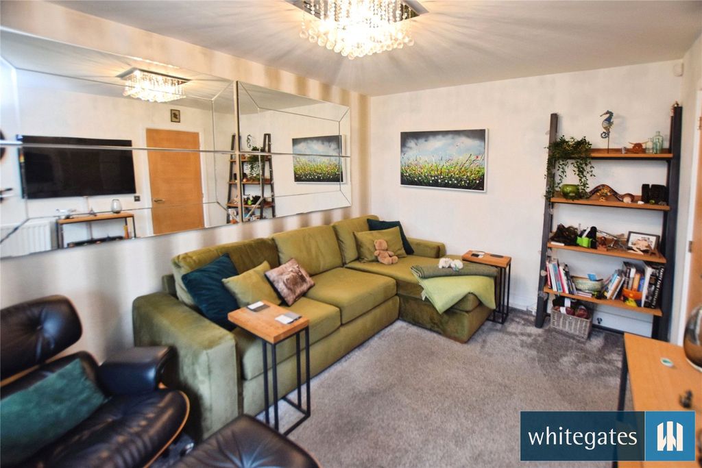 Property photo 2 of 23 Picture No. 16