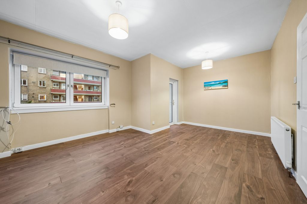 Property photo 2 of 19 Picture No. 02