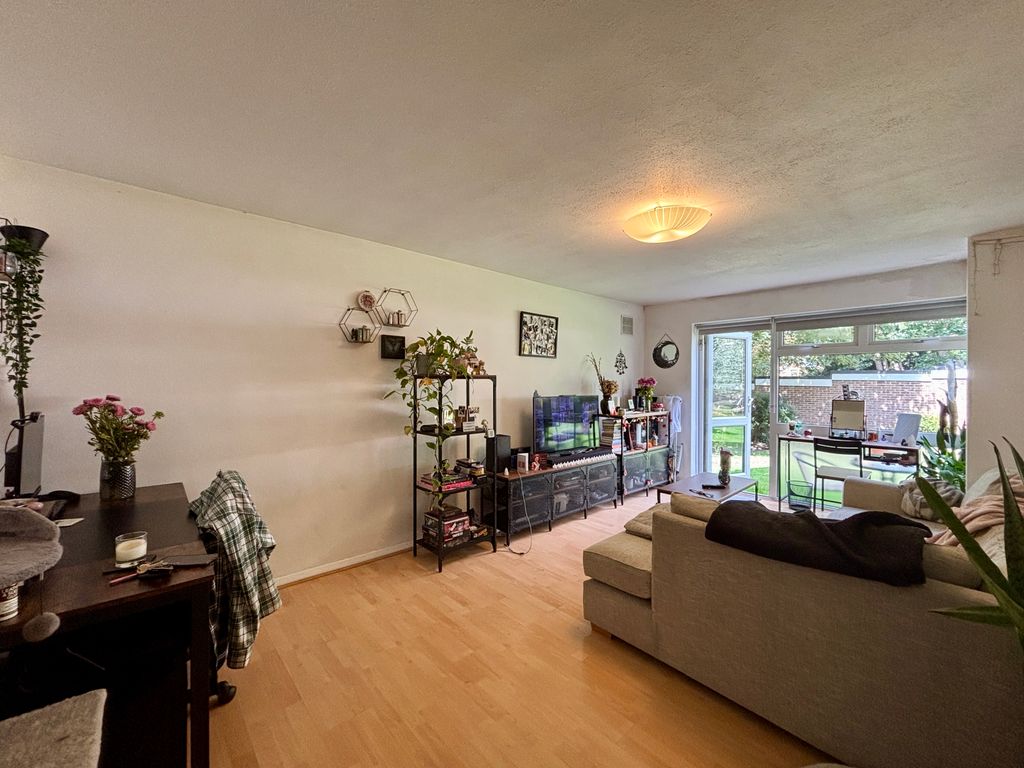 Property photo 2 of 6