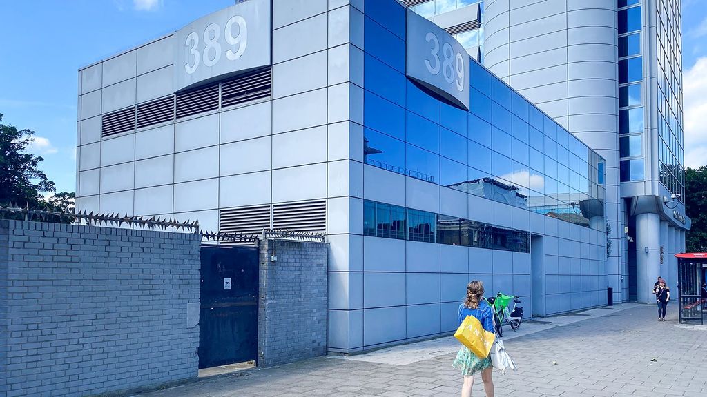 Property photo 2 of 4 Chiswick Tower  Chiwick High Rd Chiswick W4 Office To Let E2.Jpg