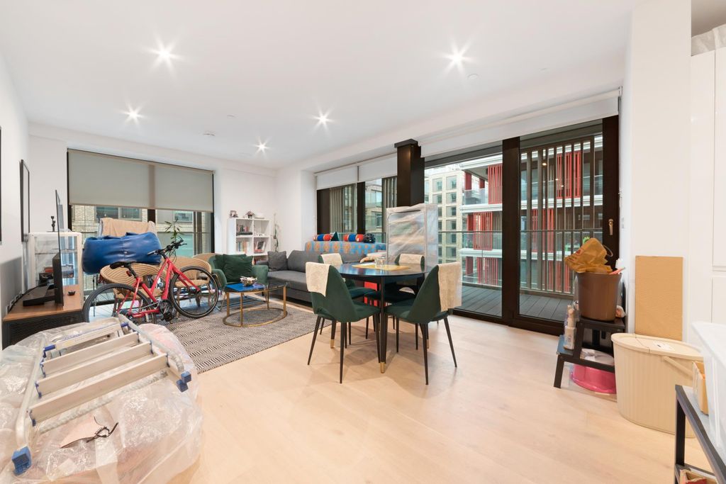 Property photo 2 of 11