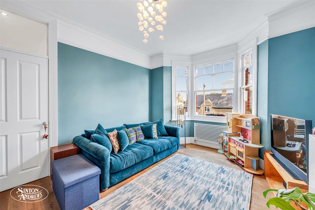 Property photo 3 of 10 152A Whitestile Road-3.Jpg