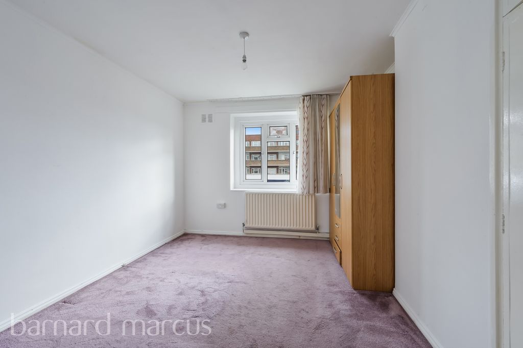 Property photo 3 of 8 Bedroom