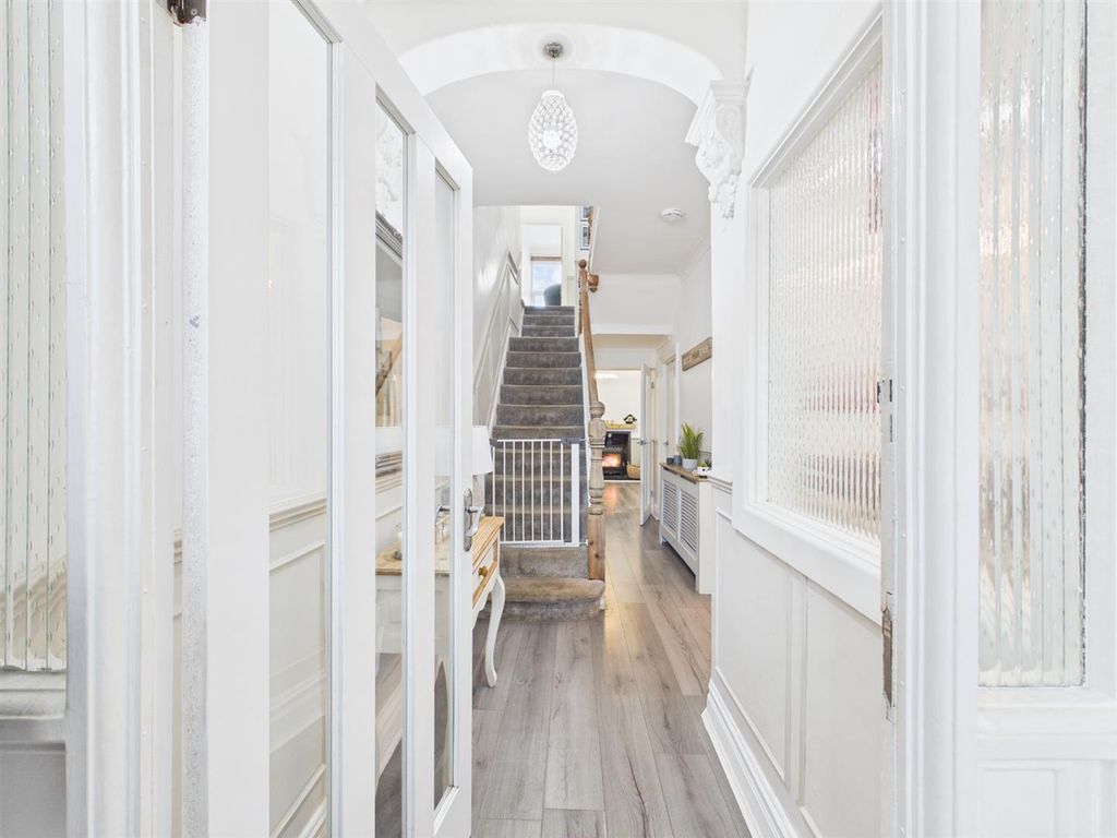 Property photo 3 of 20 Cam04045G0-Pr0083-Still001.Jpg