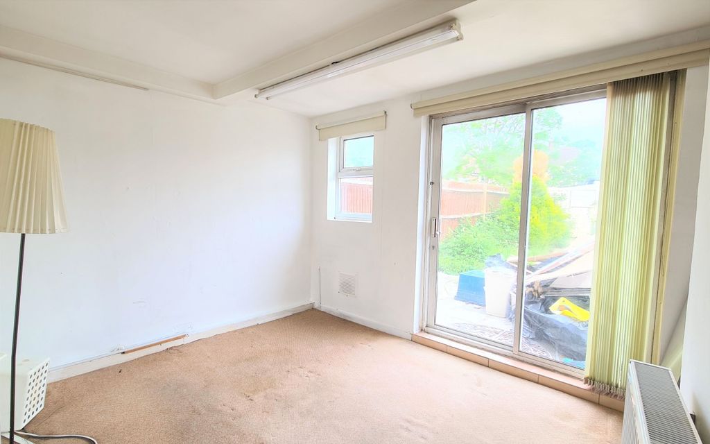 Property photo 2 of 5