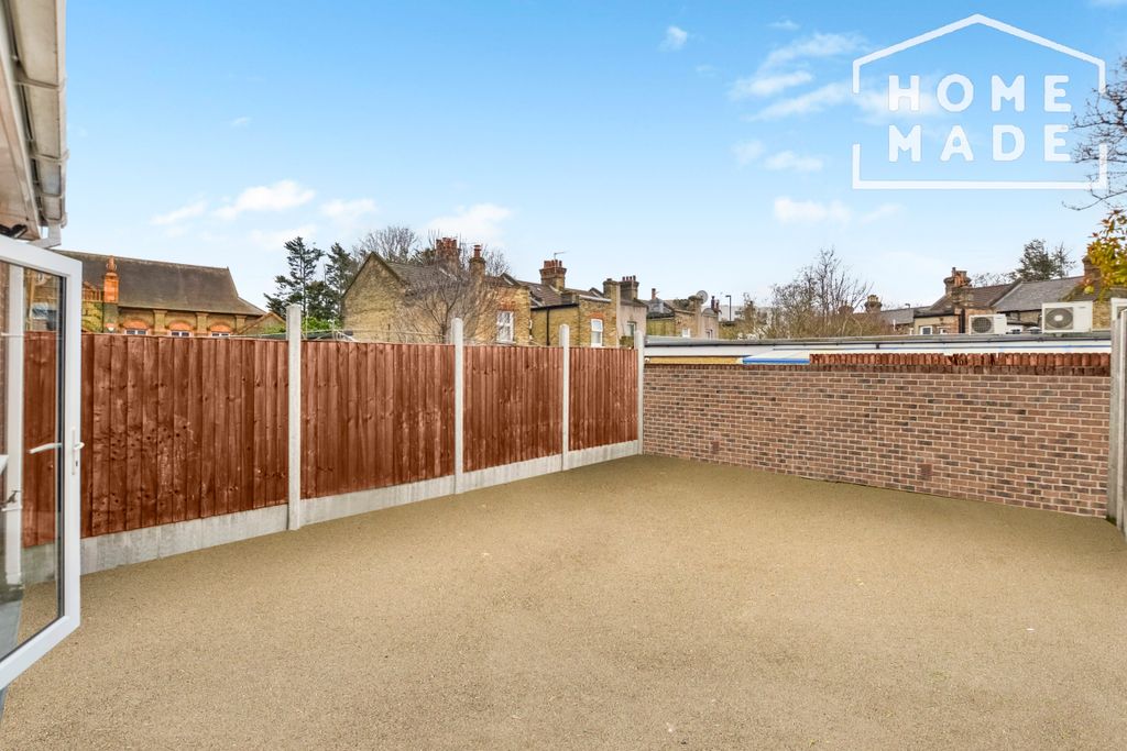 Property photo 3 of 8