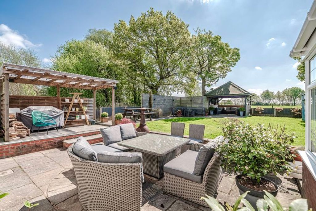 Property photo 3 of 41