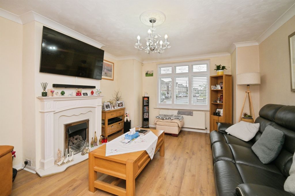 Property photo 2 of 18