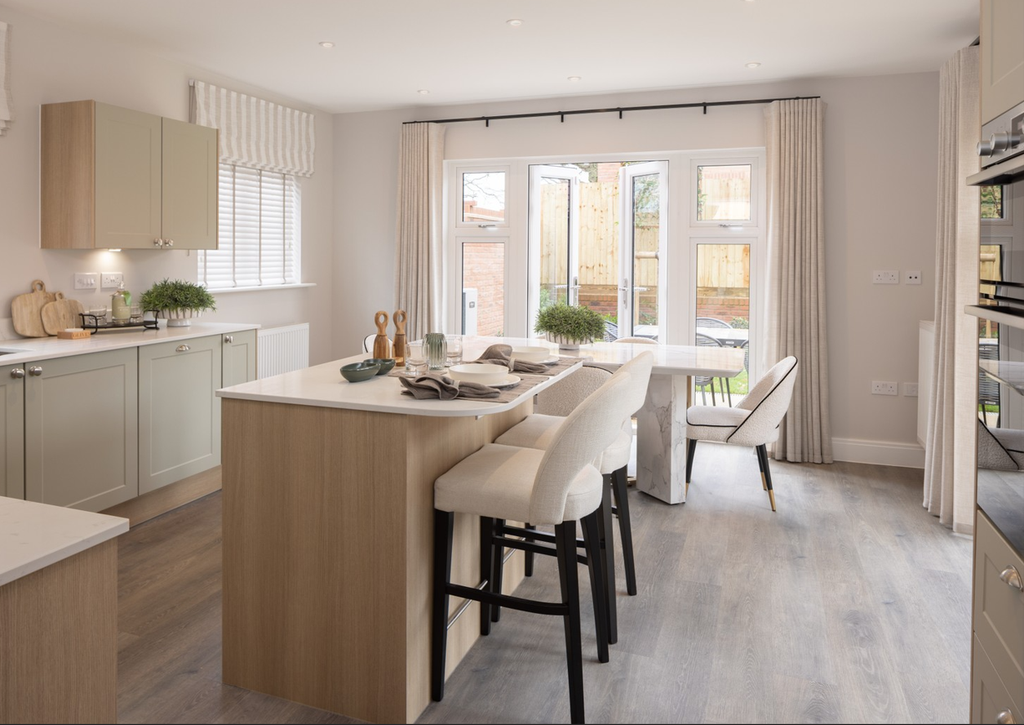 Property photo 2 of 10 Edmund Park, Kings Langley