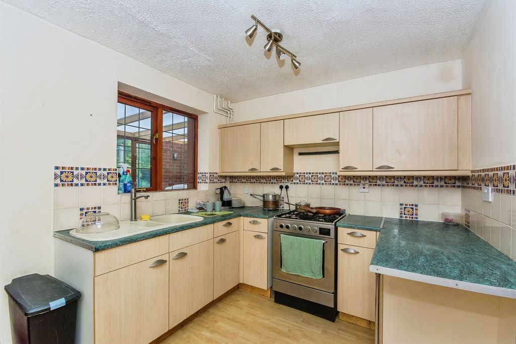 Property photo 2 of 17