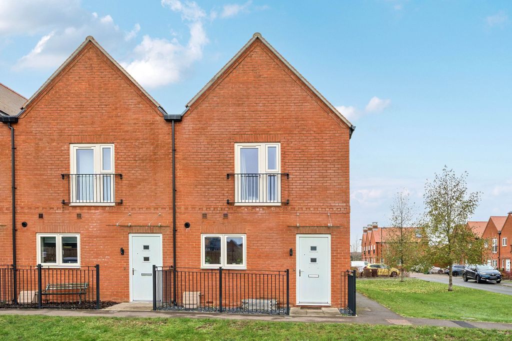 Property photo 1 of 20