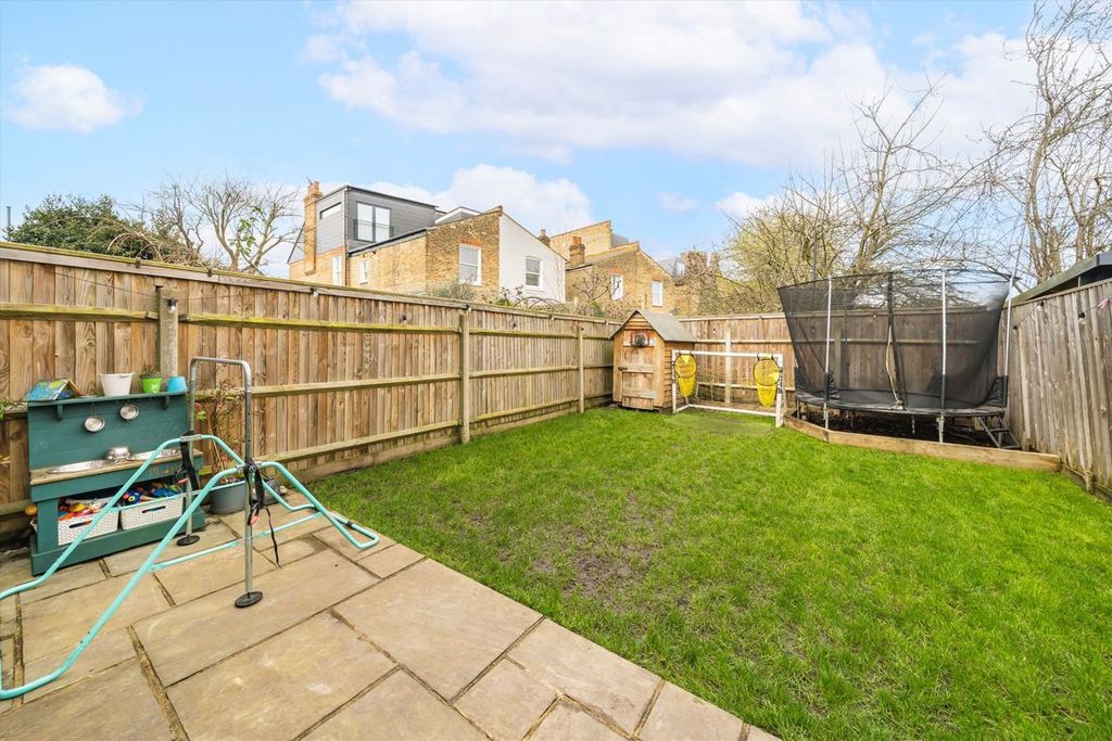 Property photo 3 of 12