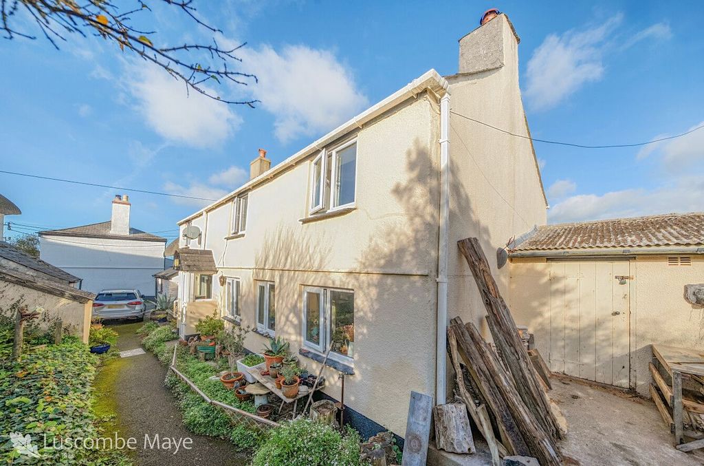 Property photo 3 of 16