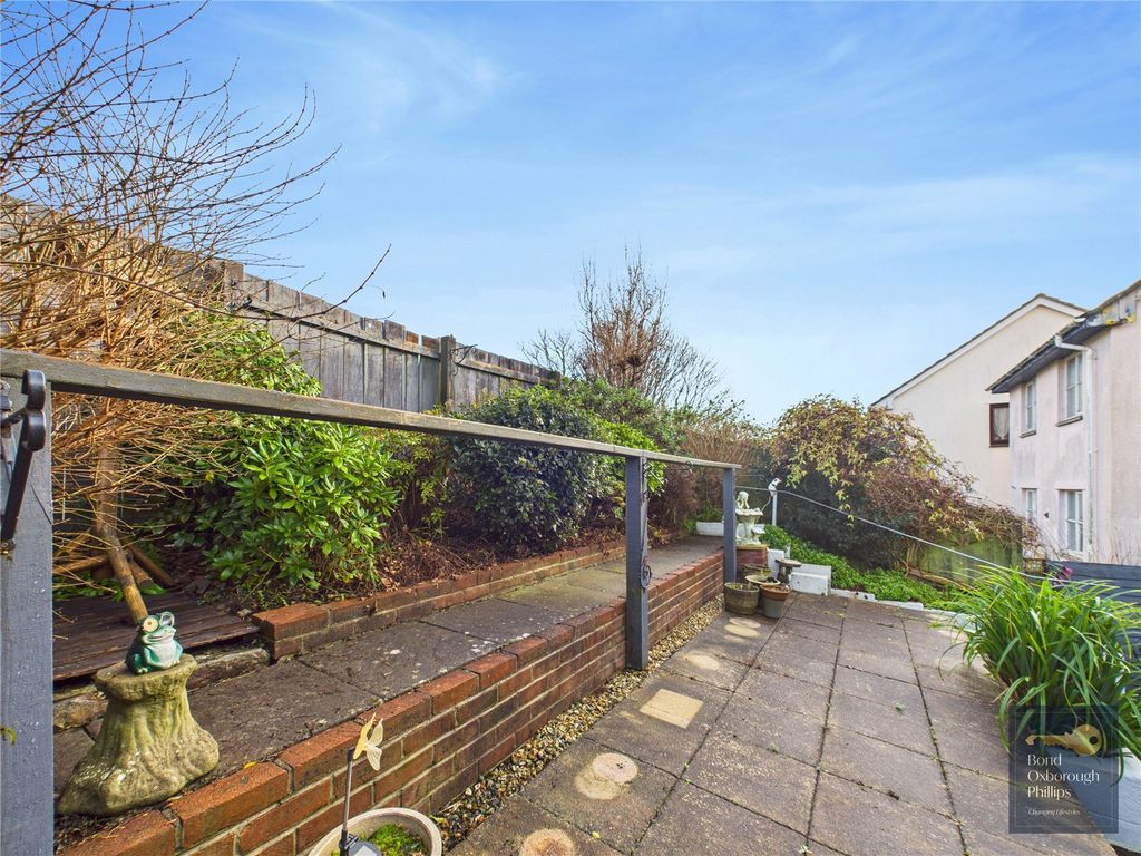 Property photo 2 of 19 Picture No. 17