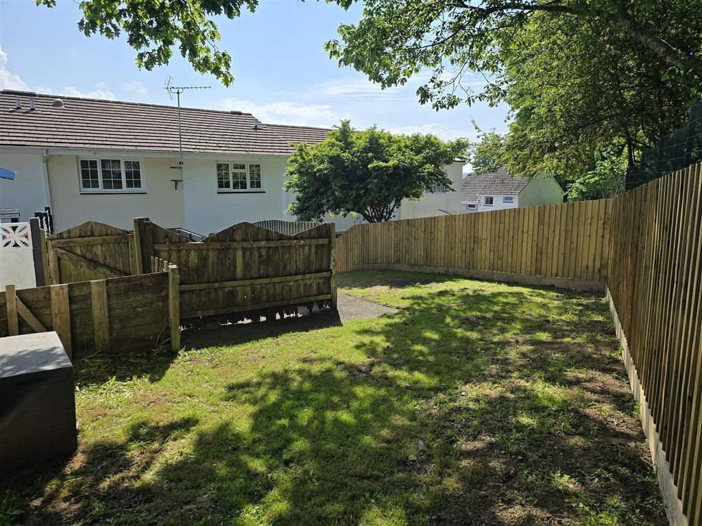 Property photo 2 of 19 Garden