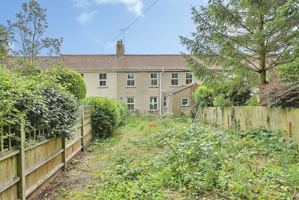 Property photo 3 of 20