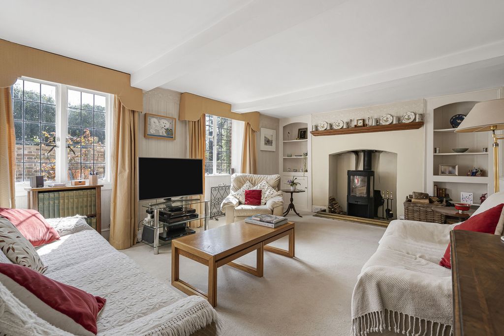 Property photo 3 of 23