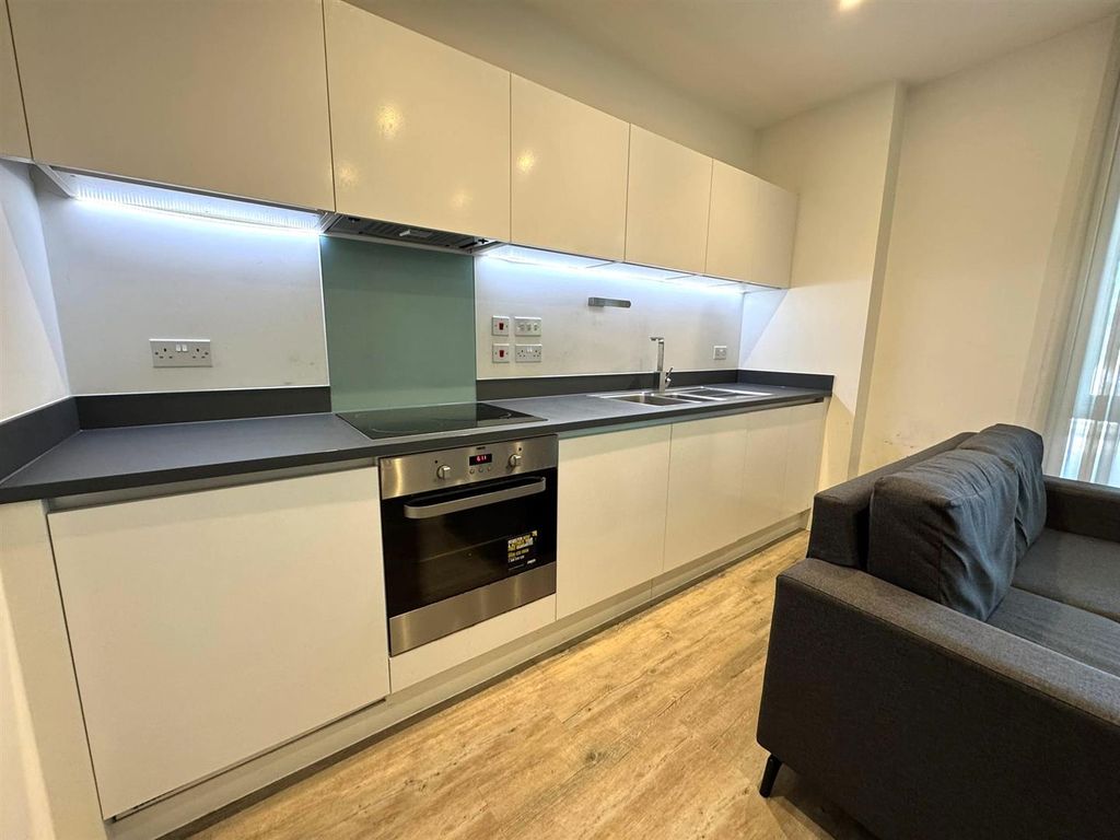 Property photo 3 of 13 Kitchen Pic 2.Jpeg