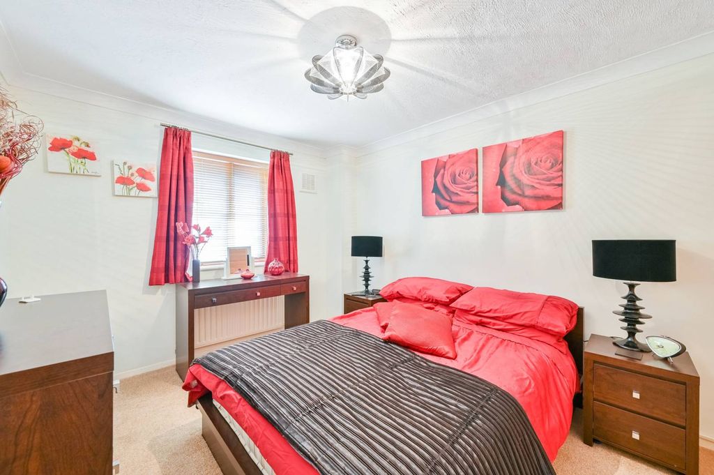 Property photo 3 of 7