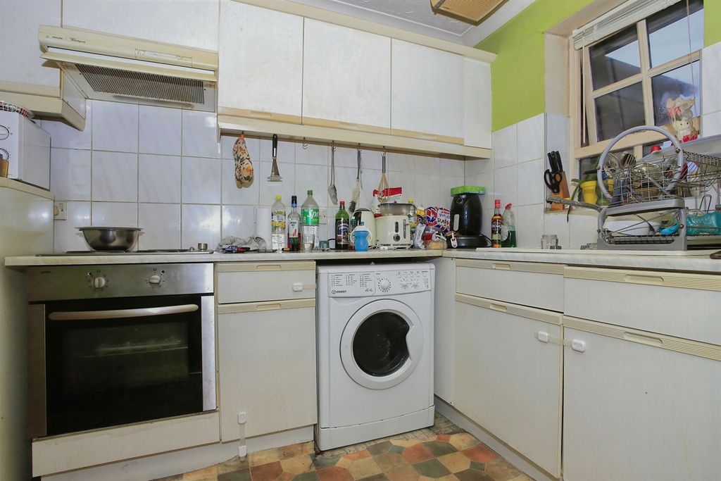 Property photo 2 of 13