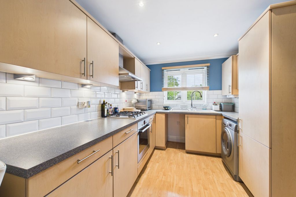 Property photo 2 of 11 Picture No. 03