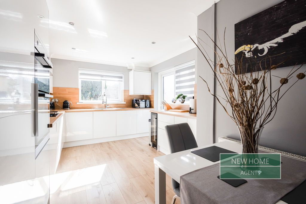 Property photo 2 of 22 Photo 23