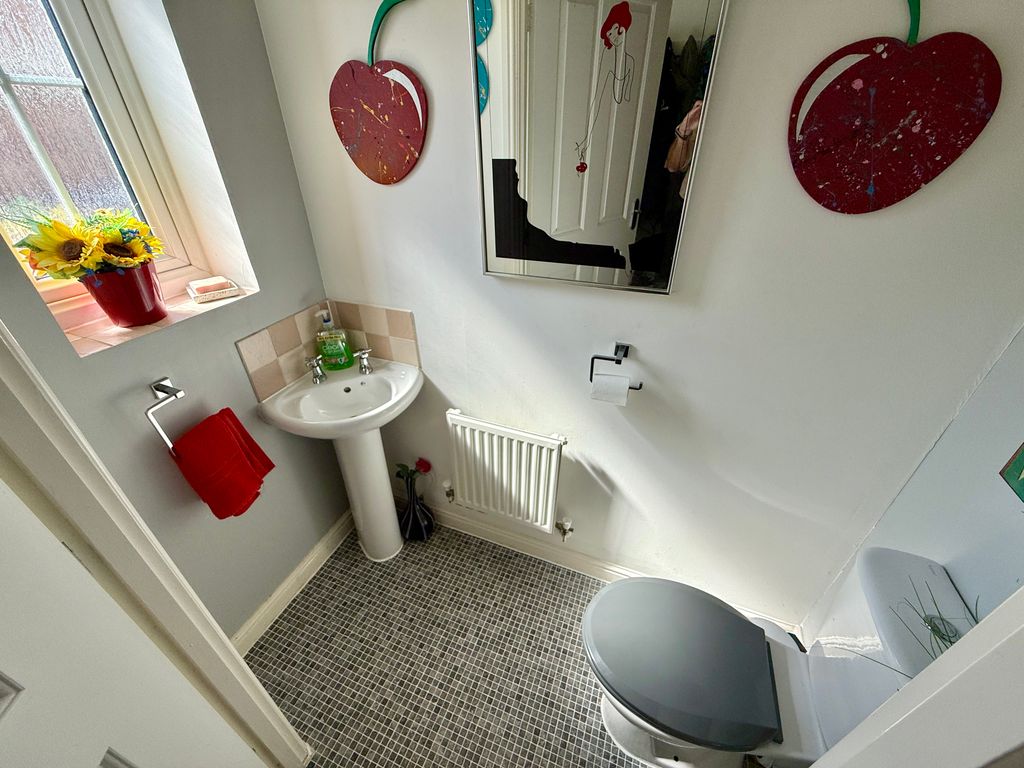 Property photo 2 of 12