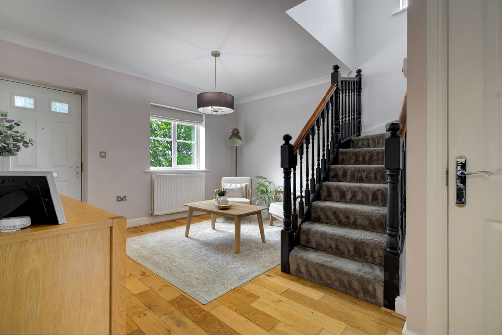 Property photo 3 of 49