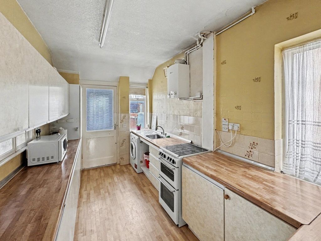 Property photo 3 of 18