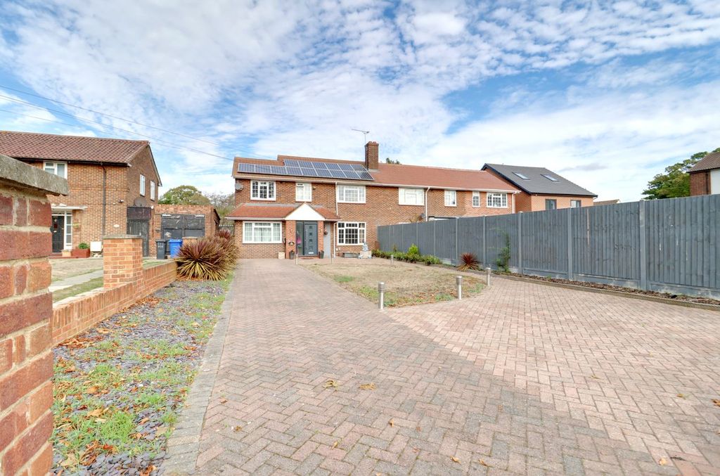 Property photo 1 of 30