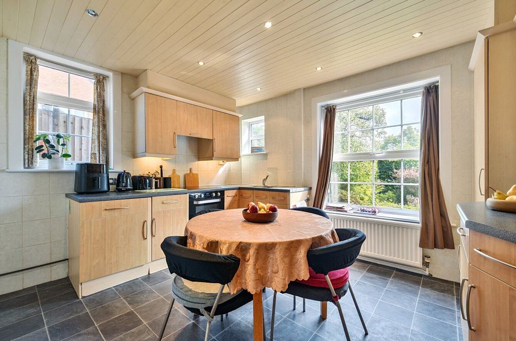 Property photo 2 of 12 Kitchen